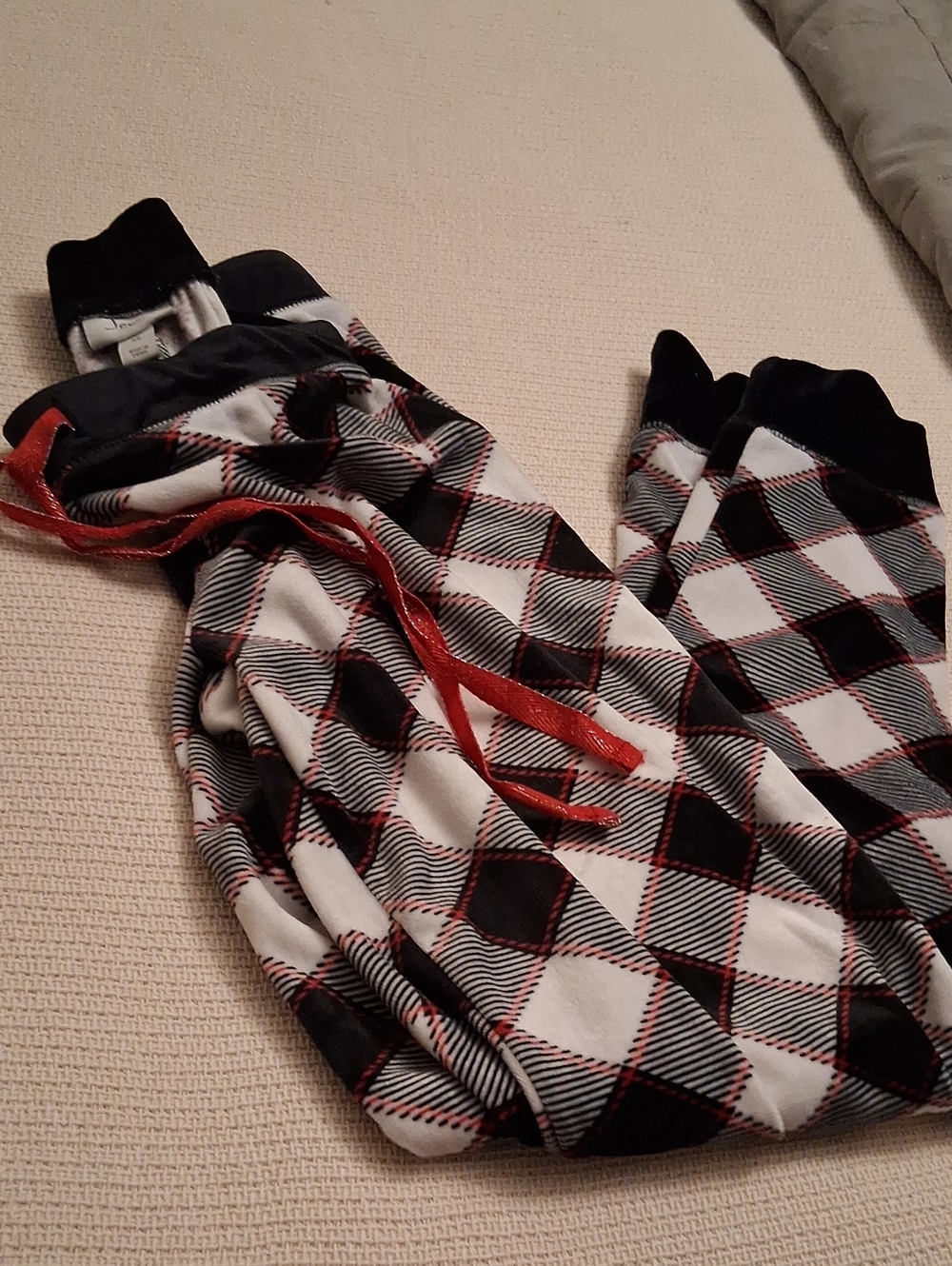 Jenni Black, White & Red Plaid Lounge Pants with Red Drawstring